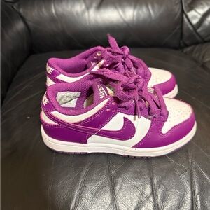 Nike Kids Sneakers in Purple and White